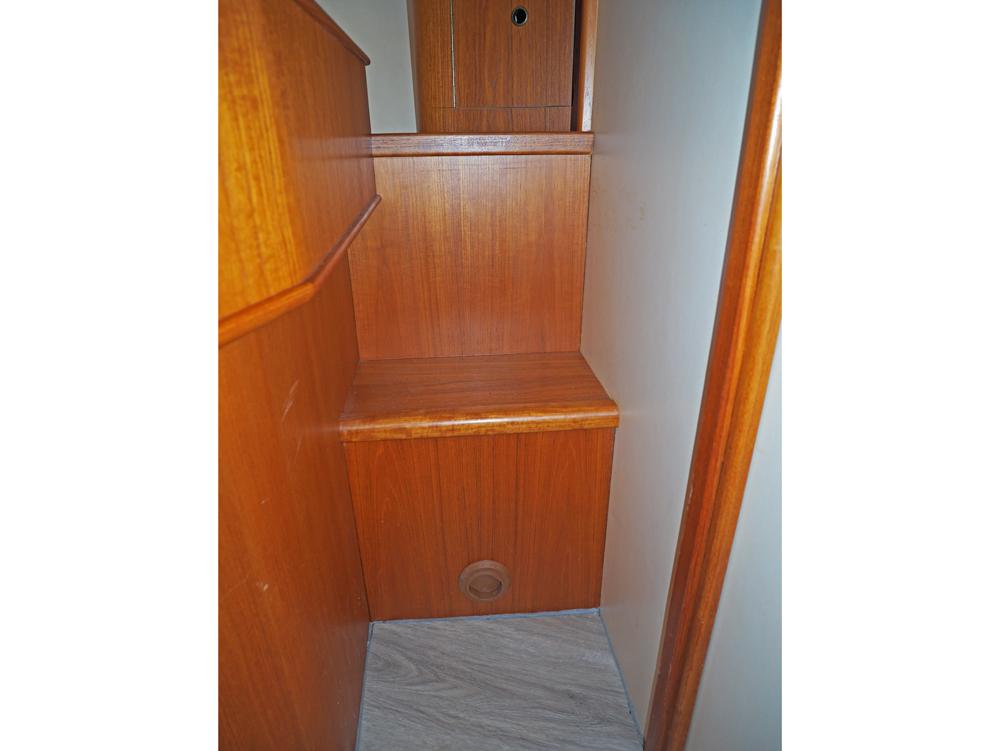 Cabin en avant, H&eacute;bergements